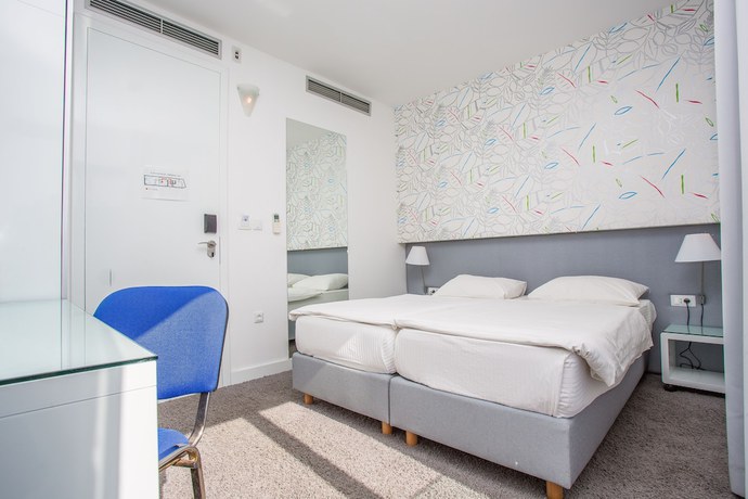 Imagen de la habitación del Hotel Jona, Podstrana. Foto 13