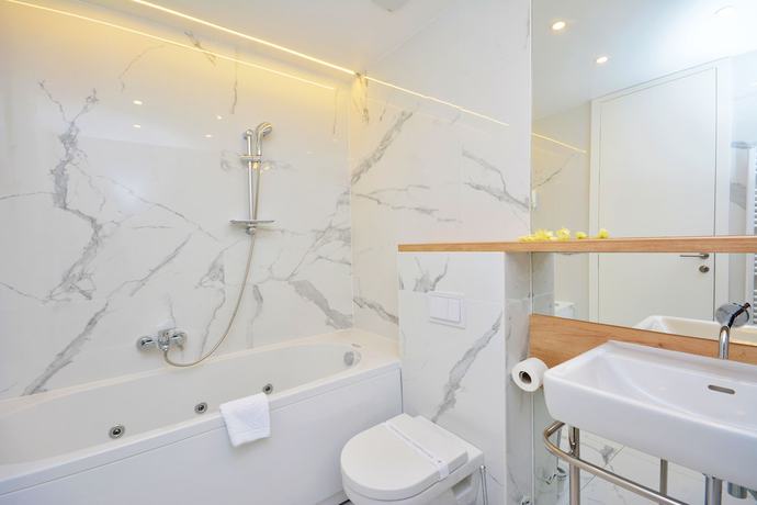 Imagen de la habitación del Hotel Jona, Podstrana. Foto 23