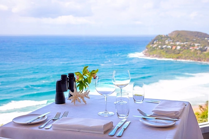 Imagen del bar/restaurante del Hotel Jonahs Restaurant and Accommodation, Whale Beach. Foto 7