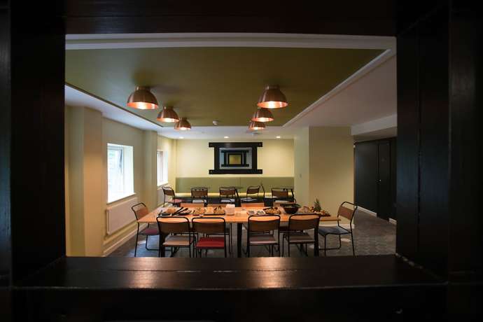 Imagen del bar/restaurante del Hotel Jonas. Foto 2