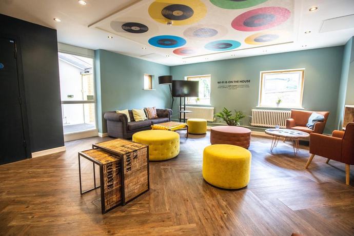 Imagen de los interiores del Hotel Jonas. Foto 16