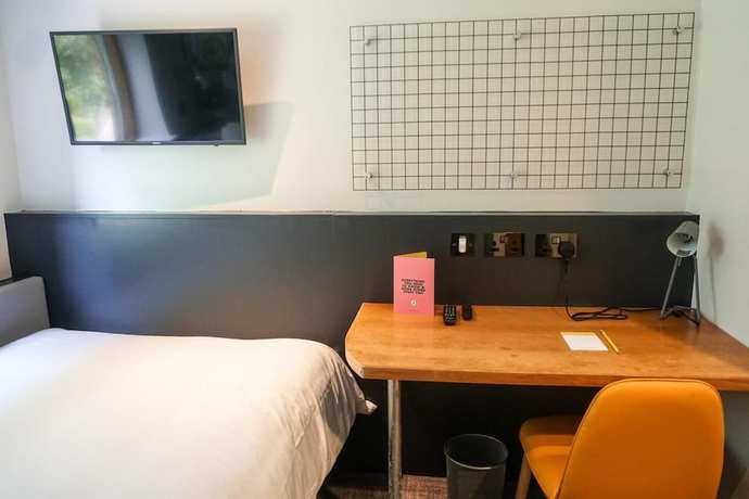 Imagen de la habitación del Hotel Jonas. Foto 9