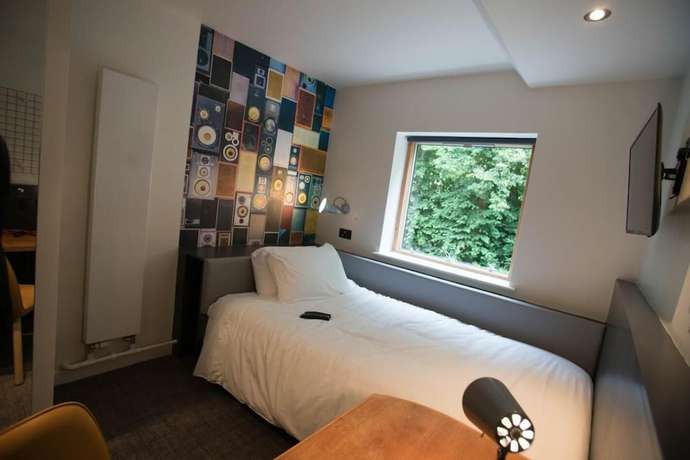 Imagen de la habitación del Hotel Jonas. Foto 15