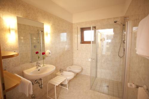 Imagen de la habitación del Hotel Jonathan 3 Sterne Superiore. Foto 5