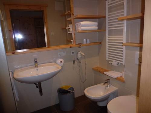 Imagen de la habitación del Hotel Jonathan 3 Sterne Superiore. Foto 11