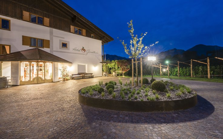 Imagen de los interiores del Hotel Jonathan. Foto 19