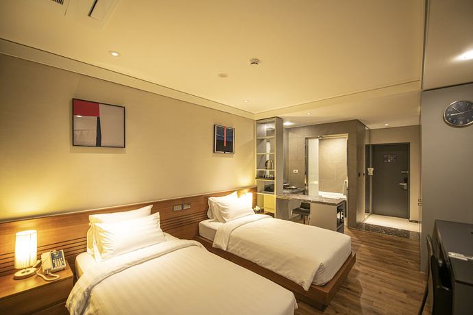 Imagen de la habitación del Hotel J-one. Foto 8