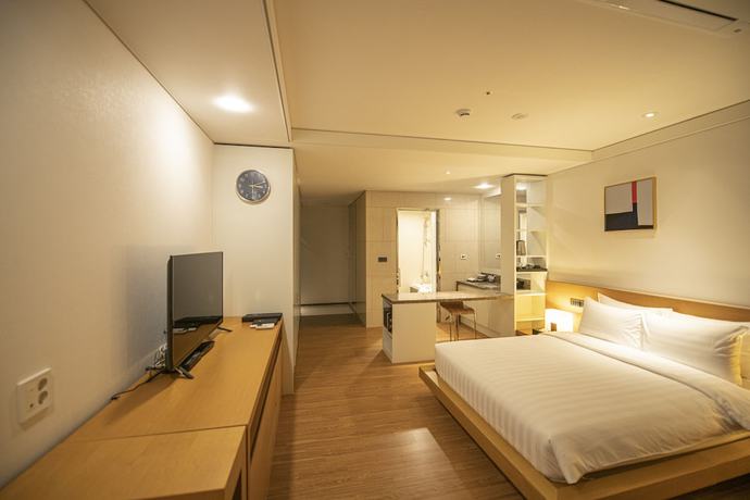 Imagen de la habitación del Hotel J-one. Foto 9