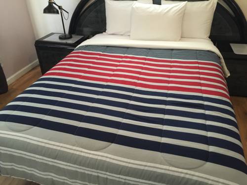 Imagen de la habitación del Hotel Jones Beach. Foto 2