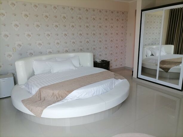 Imagen de la habitación del Hotel Joneya. Foto 18