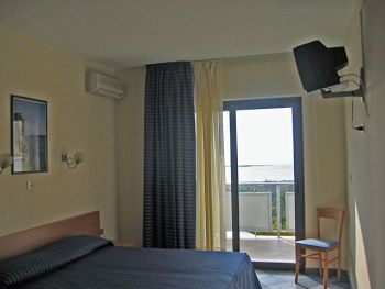 Imagen de la habitación del Hotel Jonic. Foto 5