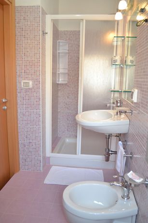 Imagen de la habitación del Hotel Jonic. Foto 9