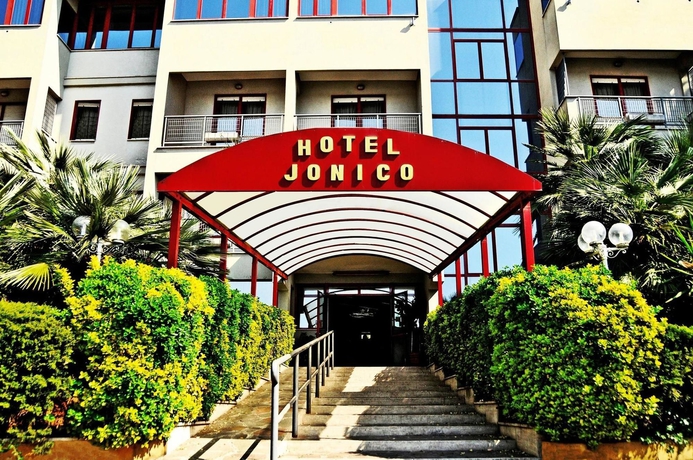 Imagen de los exteriores del Hotel Jonico, Roma. Foto 11
