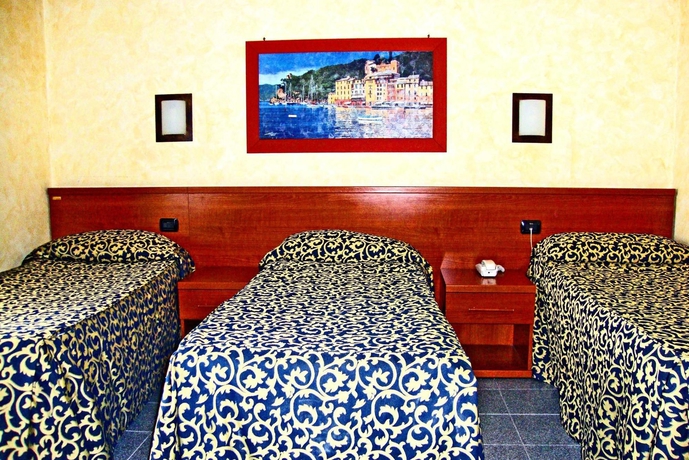 Imagen de la habitación del Hotel Jonico, Romanina. Foto 8