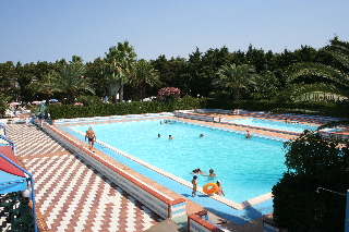 Imagen general del Hotel Jonio Sporting Village. Foto 13