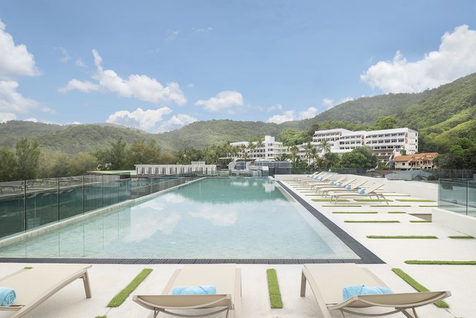 Imagen de la piscina del Hotel JonoX Phuket Karon. Foto 16