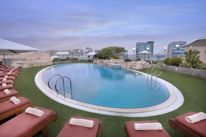 Imagen de la piscina del Hotel Jood Palace. Foto 13