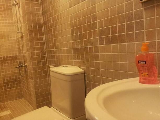 Imagen de la habitación del Hotel Jordan River. Foto 17