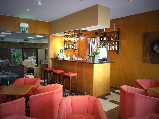 Imagen del bar/restaurante del Hotel Jorge V, Lisboa. Foto 4