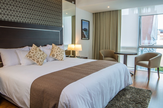 Imagen de la habitación del Hotel Jose Antonio Deluxe. Foto 10