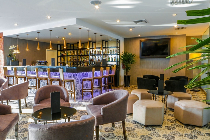 Imagen del bar/restaurante del Hotel Jose Antonio Deluxe. Foto 5