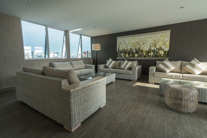 Imagen de los interiores del Hotel Jose Antonio Deluxe. Foto 16