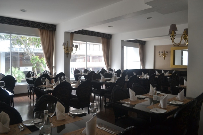 Imagen del bar/restaurante del Hotel Jose Antonio Lima. Foto 6