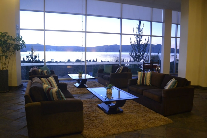 Imagen del bar/restaurante del Hotel Jose Antonio Puno. Foto 2