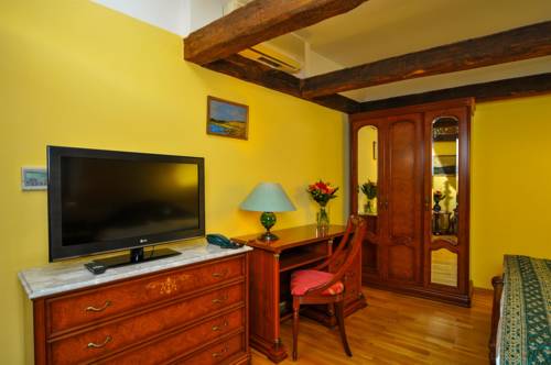 Imagen de la habitación del Hotel Josephine Old Town Square. Foto 9