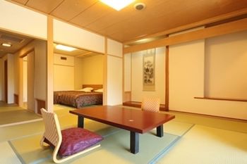 Imagen de los interiores del Hotel Joshinnosato Hibikino. Foto 9