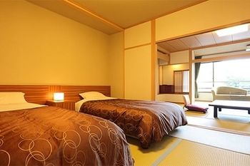 Imagen de los interiores del Hotel Joshinnosato Hibikino. Foto 15