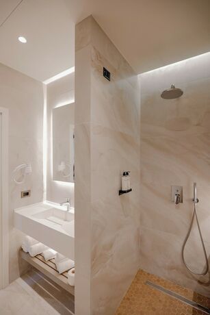 Imagen general del Hotel Jost Caravel, Radhim&euml;. Foto 5