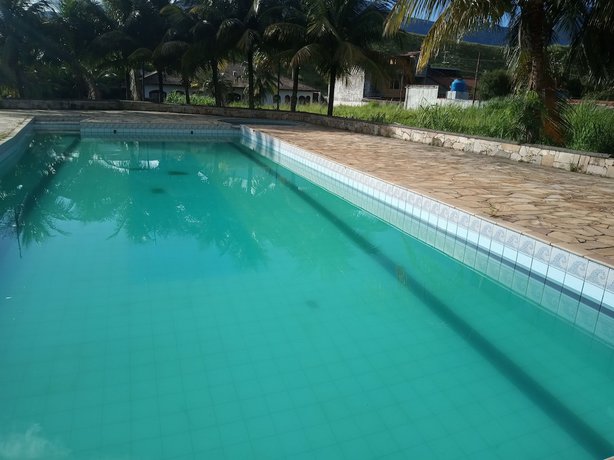 Imagen de la piscina del Hotel Jota. Foto 13
