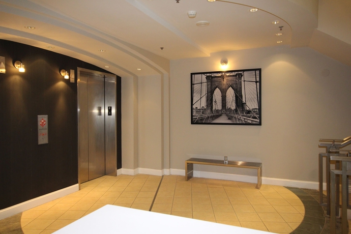 Imagen de los interiores del Hotel Joud Residence. Foto 15