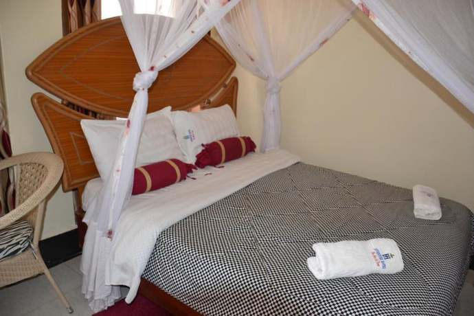 Imagen de la habitación del Hotel Joventure. Foto 11