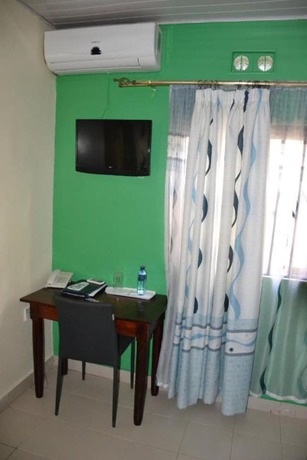 Imagen de la habitación del Hotel Joventure. Foto 16
