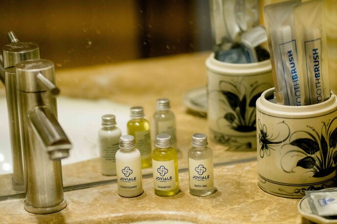 Imagen de la habitación del Hotel Jovia. Foto 37