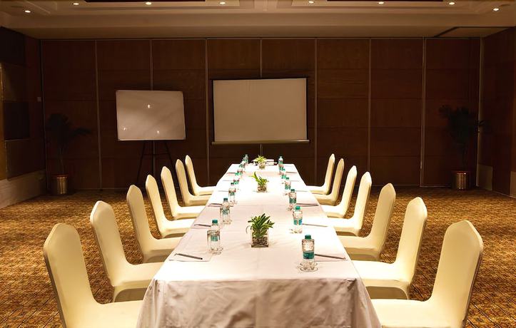 Imagen de los interiores del Hotel Joy Inn and Suites. Foto 6