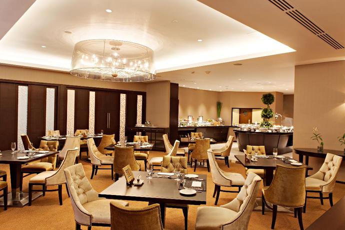Imagen del bar/restaurante del Hotel Joy Nostalg Hotel and Suites Manila Managed by AccorHotels. Foto 6