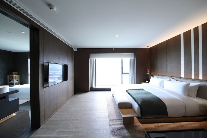 Imagen de los interiores del Hotel Joyze Xiamen, Curio Collection By Hilton. Foto 20