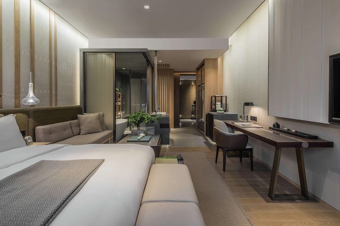 Imagen de la habitación del Hotel Joyze Xiamen, Curio Collection By Hilton. Foto 16