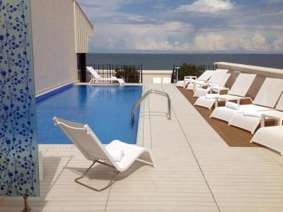 Imagen de la piscina del Hotel Jr Hotels Bari Grande Albergo Delle Nazioni. Foto 12