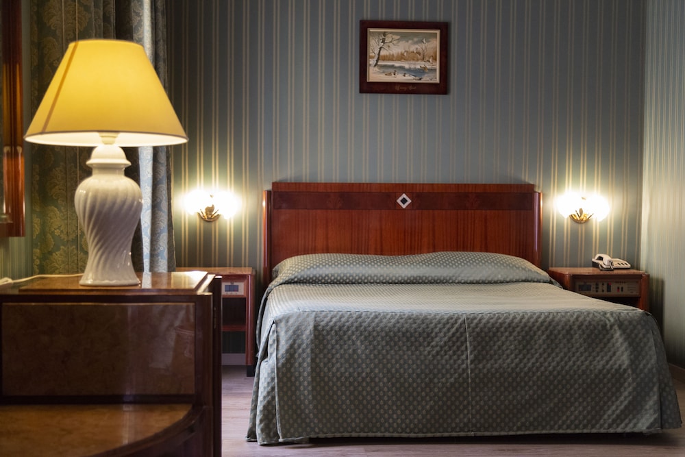 Imagen de la habitación del Hotel Jr Hotels Bocconi Milano. Foto 2