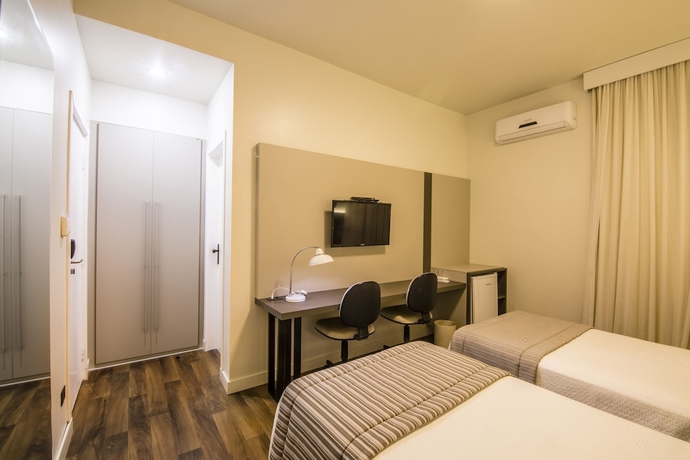 Imagen de la habitación del Hotel Jr, Mar&iacute;lia. Foto 5