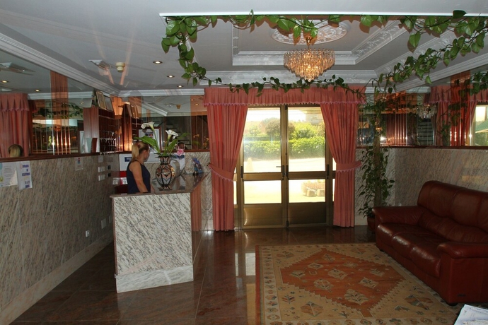 Imagen de los interiores del Hotel Jr, Vilalonga. Foto 14