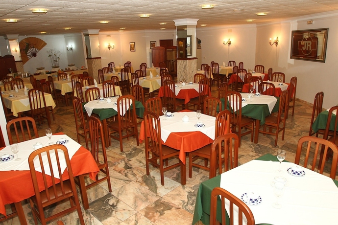 Imagen del bar/restaurante del Hotel Jr, Vilalonga. Foto 2