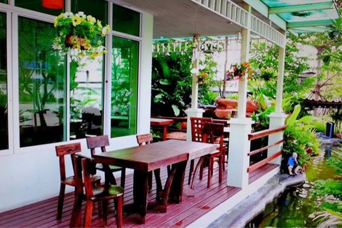 Imagen del bar/restaurante del Hotel Jrd Resort. Foto 4