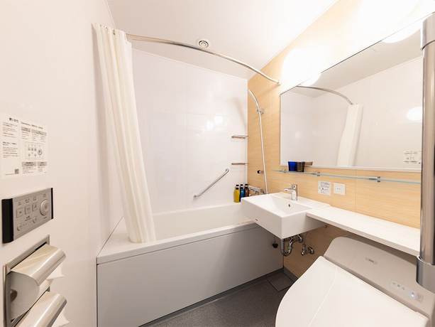 Imagen de la habitación del Hotel Jr-east Mets Yokohama. Foto 3