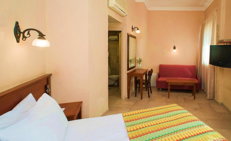 Imagen de la habitación del Hotel Jrose. Foto 7