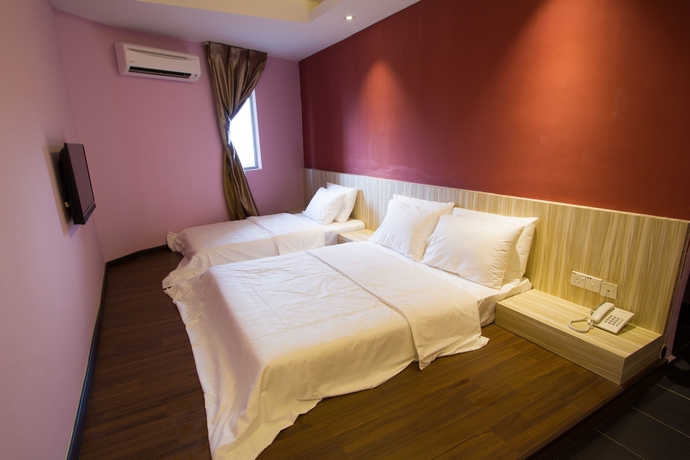 Imagen de la habitación del Hotel Js. Foto 4
